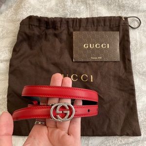 Skinny red Gucci belt